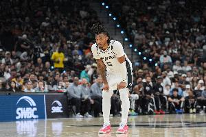 卡斯尔：我们的阵容深度很足 有很多队员能够登场并改变战局