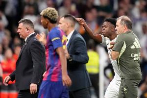 世体：巴萨对亚马尔遭迫害极为不满，皇马球员肆意评论却未被追究