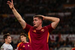 开场被换下！罗体：前锋弗格森有严重脚踝伤病史，罗马不愿冒险