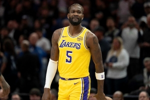 性价比！艾顿&拉拉维亚&斯玛特&小史密斯总薪资1950万 本场得74分