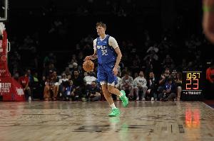 张佳玮：某种程度上阿门弗拉格地位接近 前锋身段技艺被拽去1号位