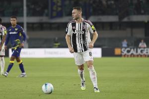 库普梅纳斯：现在我踢的位置很舒服，斯帕莱蒂告诉我们要有责任感