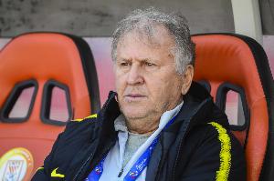 济科：不敌日本给巴西好好上了一课 日本队有进入世界杯四强可能