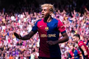 5球5助！18岁亚马尔本赛季西甲+欧冠10场参与10球